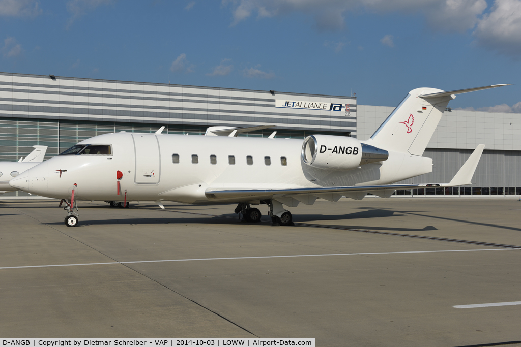 D-ANGB, 2002 Bombardier Challenger 604 (CL-600-2B16) C/N 5541, CL600