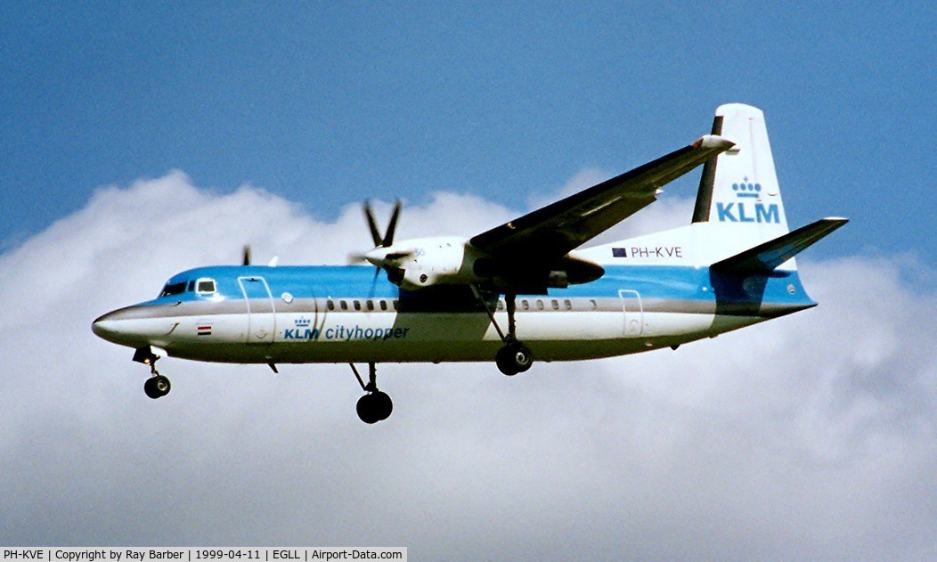 PH-KVE, 1990 Fokker 50 C/N 20206, Fokker F-50 [20206] (KLM cityhopper) Heathrow~G 11/04/1999. On finals 27L.