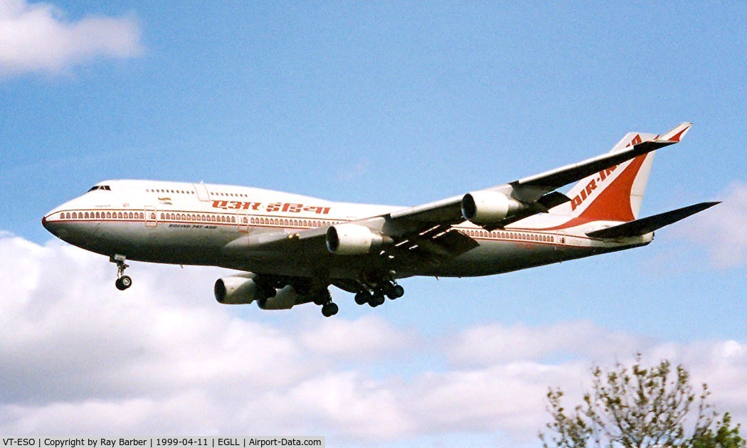 VT-ESO, 1993 Boeing 747-437 C/N 27165, Boeing 747-437 [27165] (Air India) Heathrow~G 11/04/1999. On finals 27L.