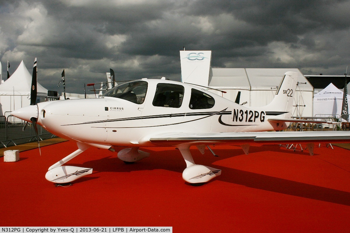 N312PG, Cirrus SR22 C/N 3934, Cirrus SR22, Static display, Paris-Le Bourget (LFPB-LBG) Air Show 2013