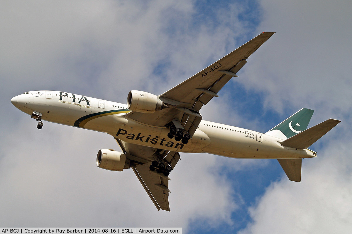 AP-BGJ, 2003 Boeing 777-240/ER C/N 33775, Boeing 777-240ER [33775] (Pakistan International Airlines) Home~G 16/08/2014. On approach 27R.