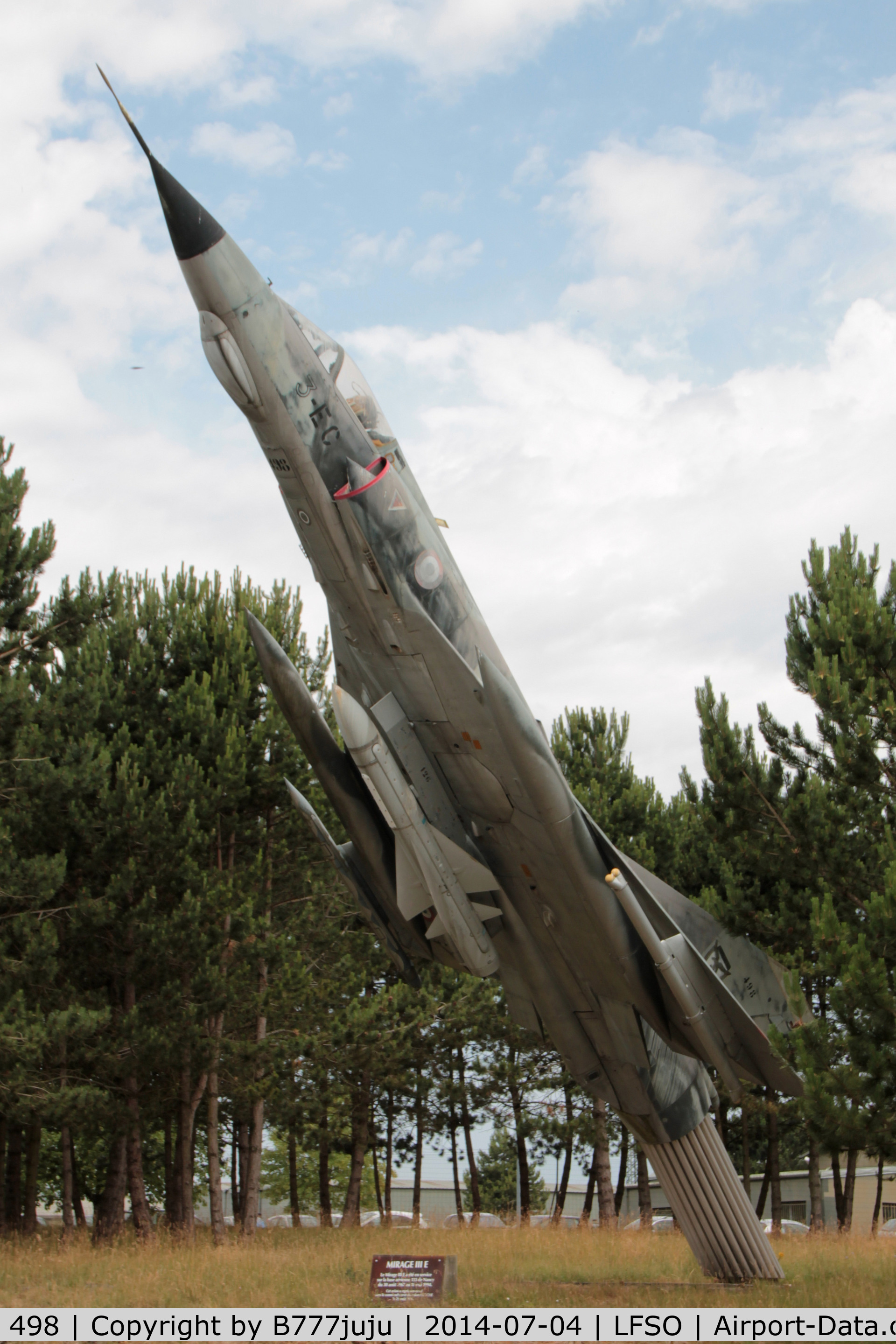 498, Dassault Mirage IIIE C/N 498, pole monted