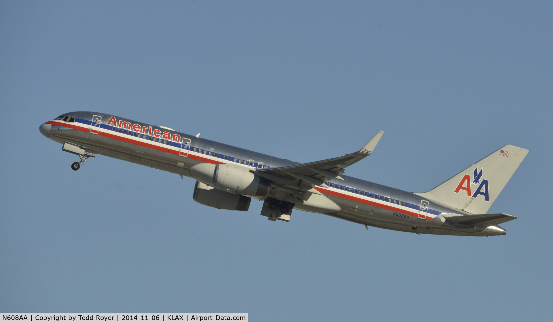 N608AA, 1996 Boeing 757-223 C/N 27446, Departing LAX on 25R
