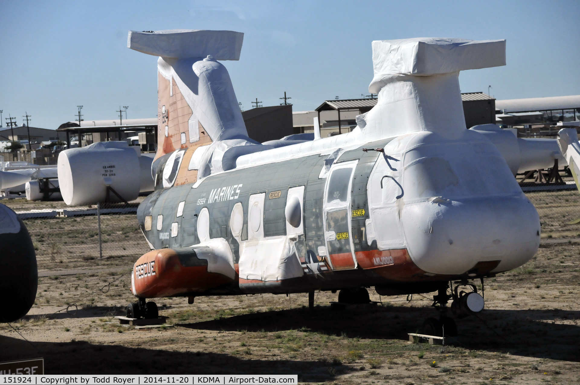 151924, Boeing Vertol CH-46D Sea Knight C/N 2074, Passing time at the 