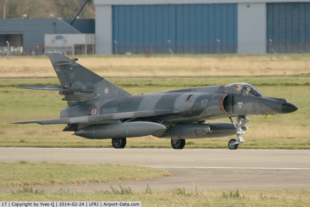 17, Dassault Super Etendard C/N 66, Dassault Super Etendard M (SEM), Taxiing after landing rwy 26, Landivisiau Naval Air Base (LFRJ)