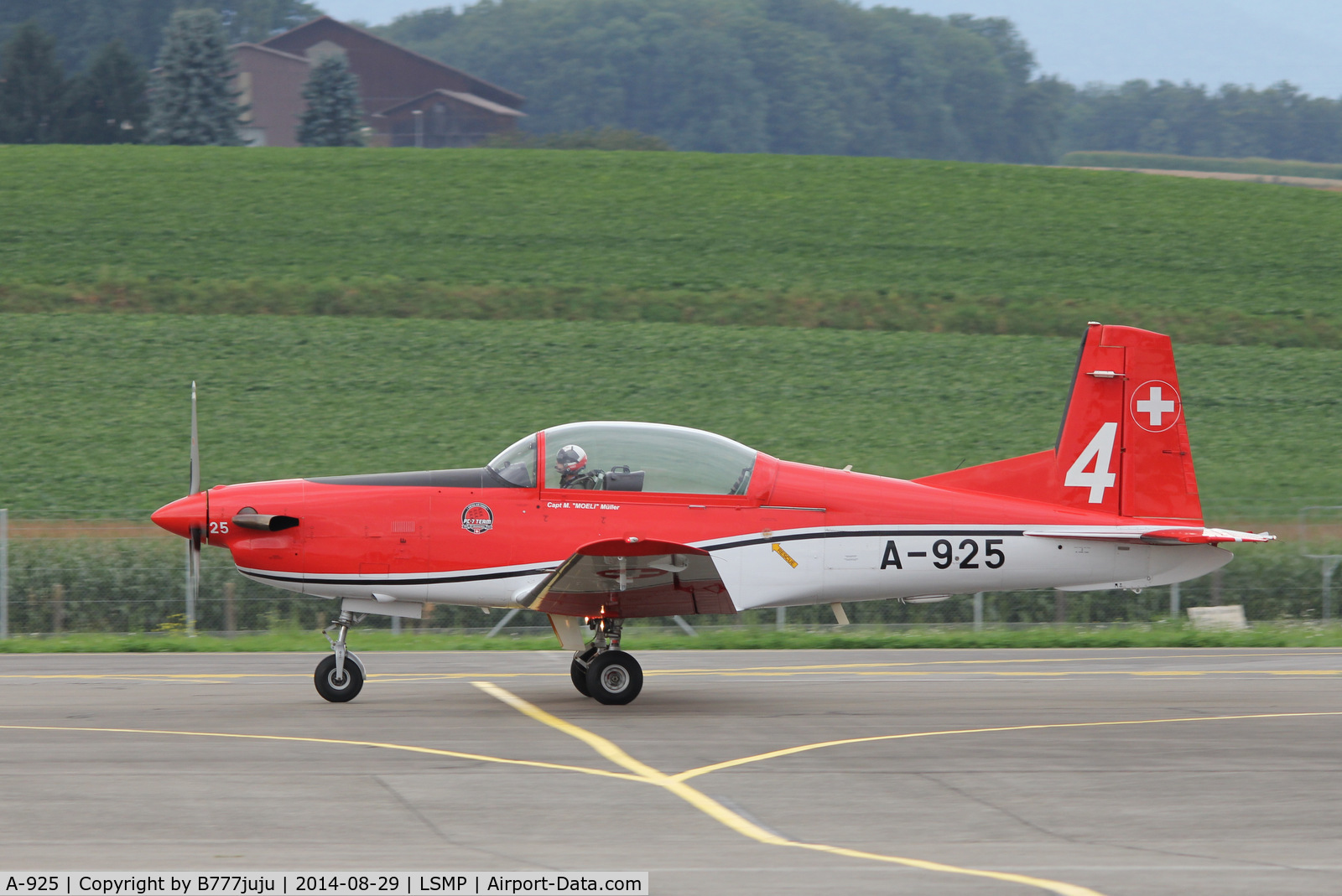 A-925, 1983 Pilatus PC-7 Turbo Trainer C/N 333, at AIR14
