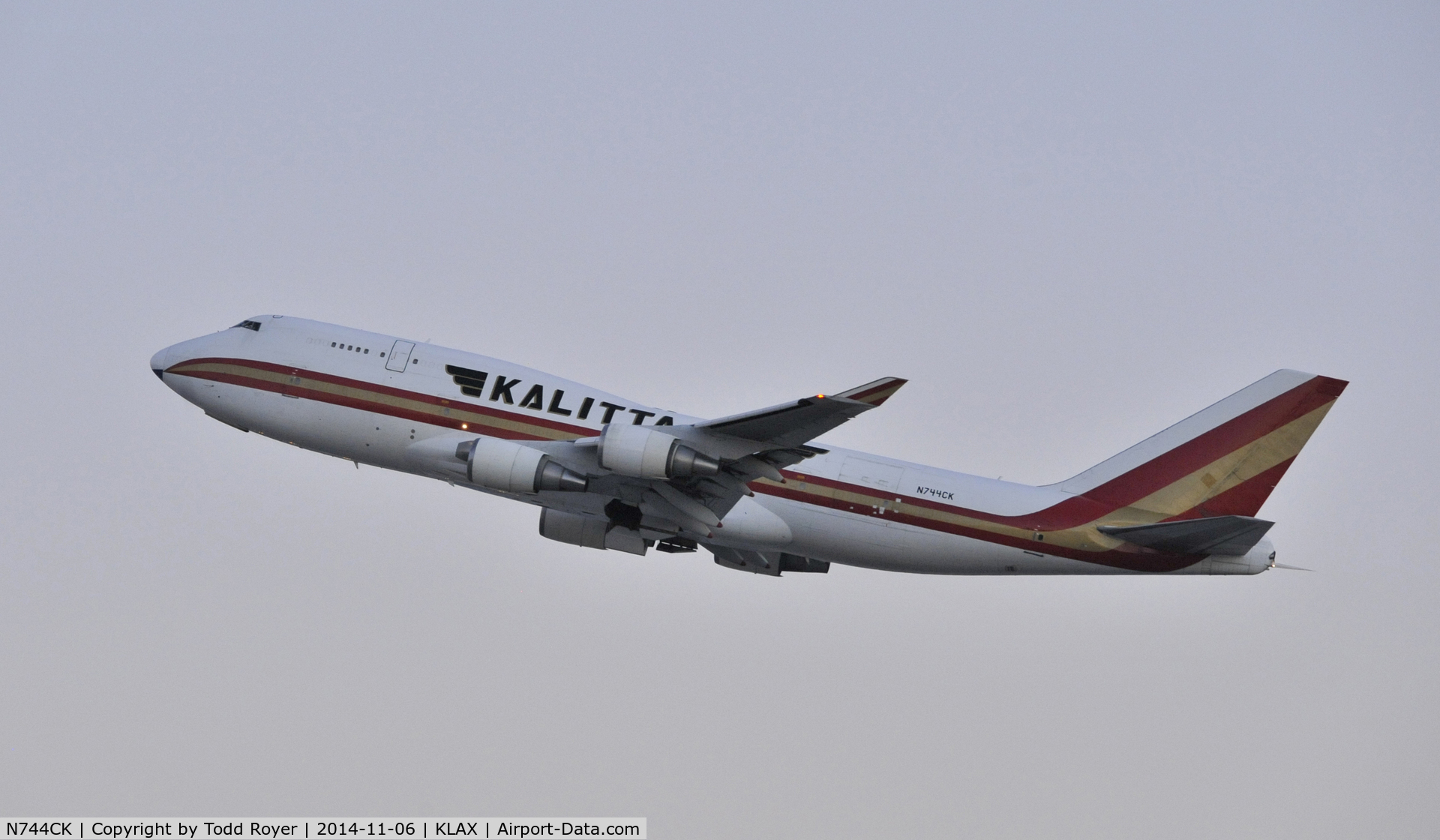 N744CK, 1993 Boeing 747-446 C/N 26353, Departing LAX on 25R