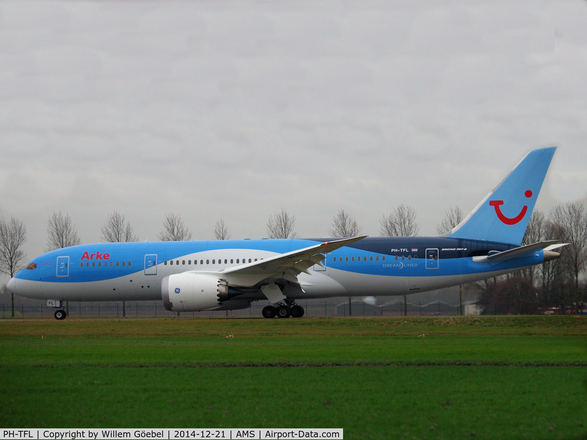 PH-TFL, 2014 Boeing 787-8 Dreamliner Dreamliner C/N 37228, Taxi from runway 18R to the gate of Schiphol Airport
