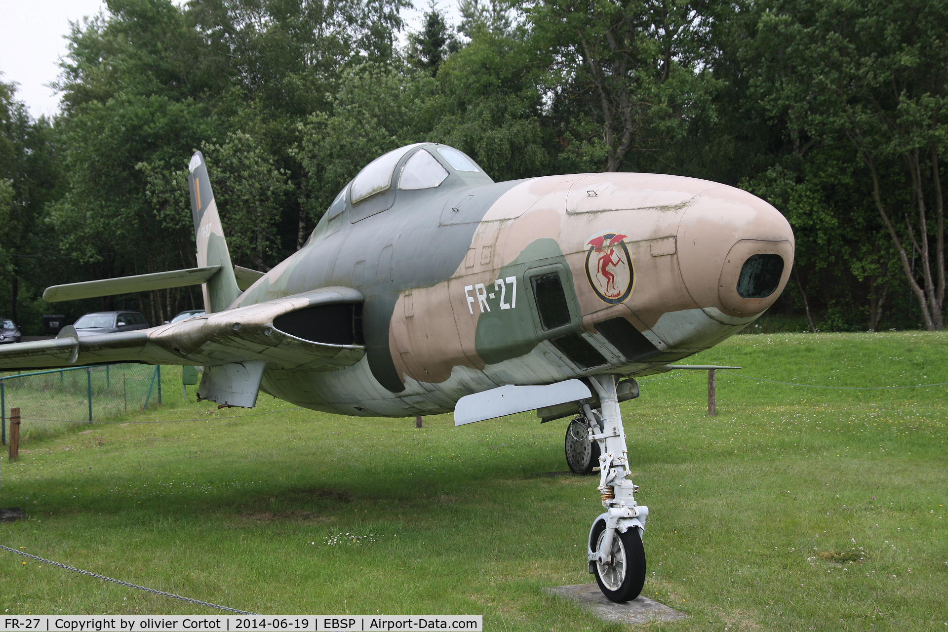 FR-27, 1955 Republic RF-84F Thunderflash C/N Not found (51-1922), now a guate guardian