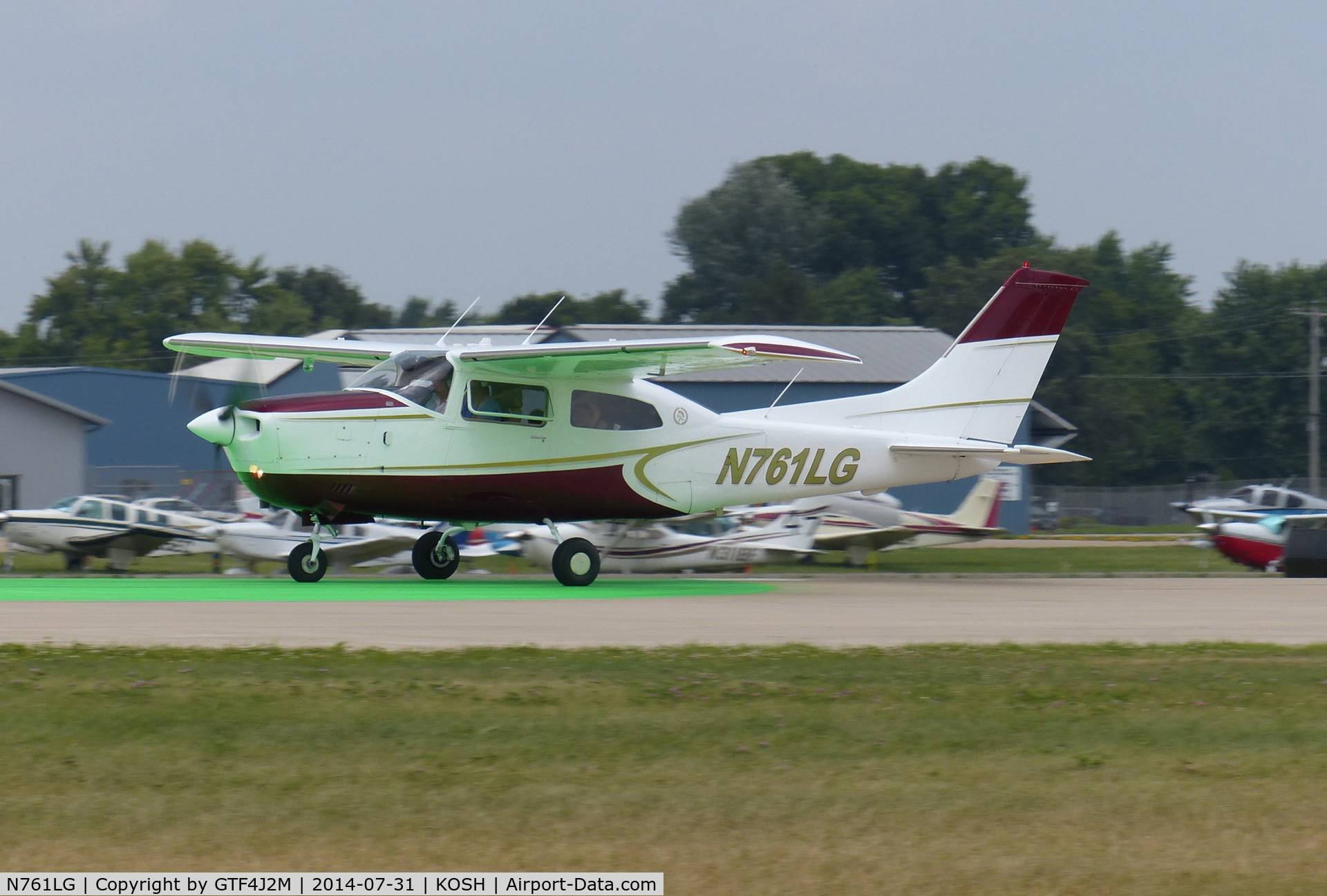 N761LG, Cessna T210M Turbo Centurion C/N 21062336, N761LG  at Oshkosh 31.7.14