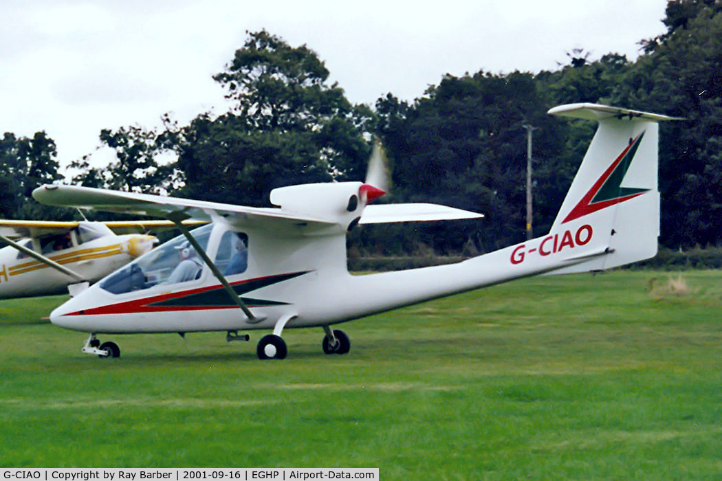 G-CIAO, 1998 Iniziative Industriali Italiane Sky Arrow 650T C/N PFA 298-13095, I.I.I. Sky Arrow 650 [PFA 298-13095] Popham~G 16/09/2001