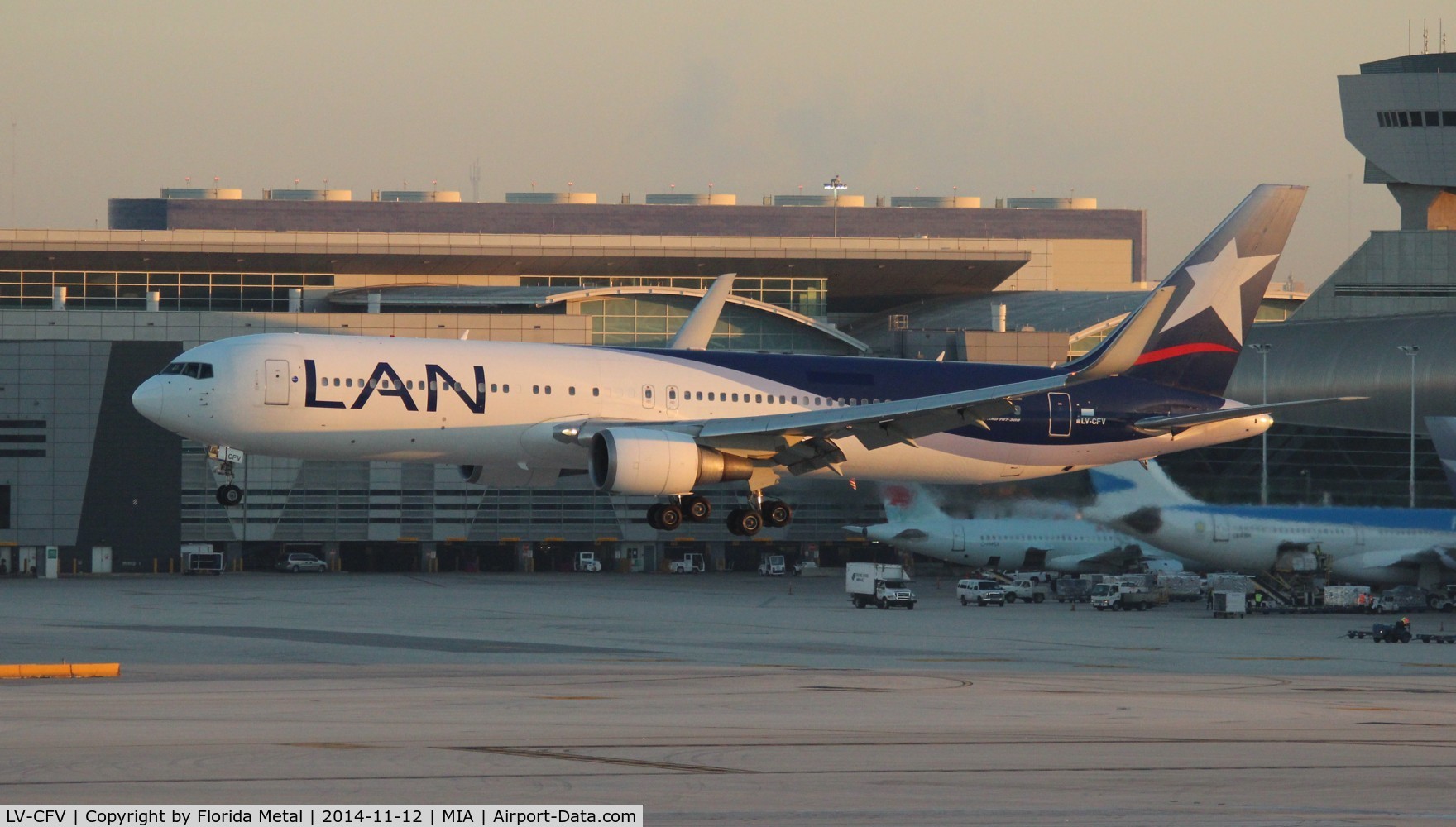 LV-CFV, 2006 Boeing 767-316/ER C/N 34629, LAN Argentina