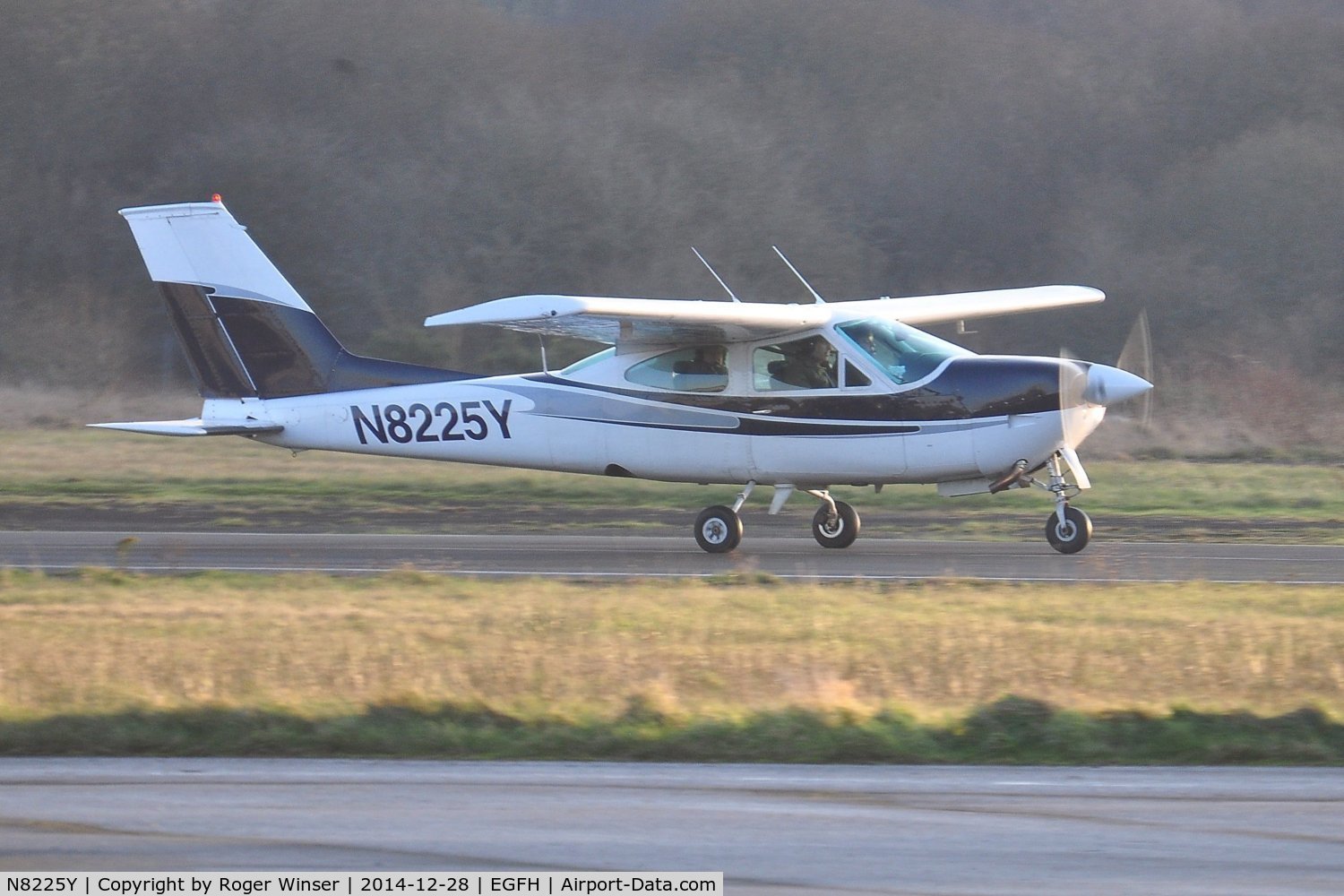 N8225Y, 1977 Cessna 177RG Cardinal C/N 177RG1247, Visiting Cessna Cardinal departing Runway 28.