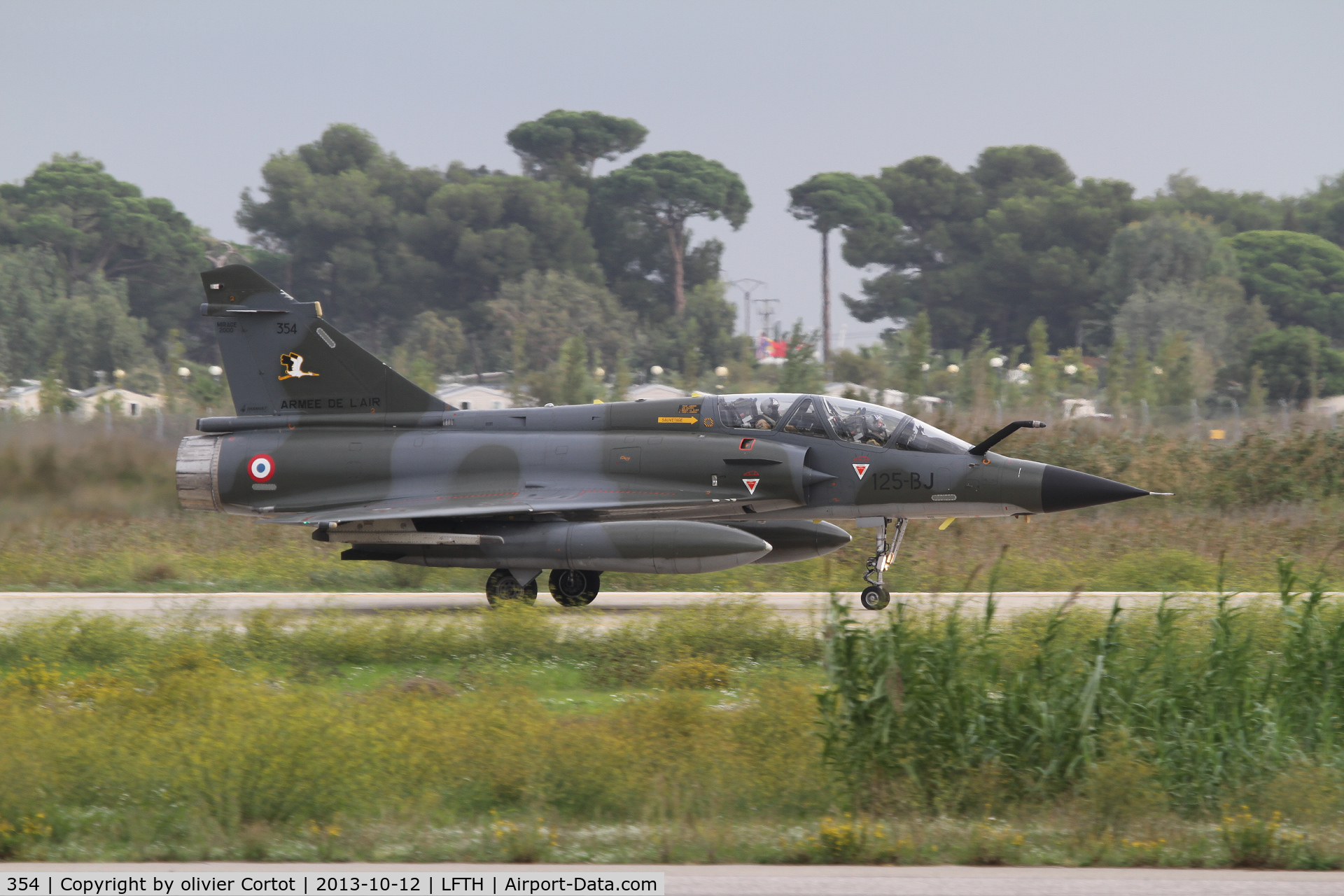 354, Dassault Mirage 2000N C/N 319, note the different squadron insigna