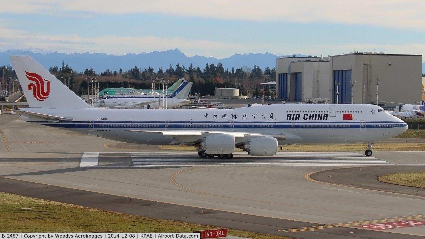 B-2487, 2014 Boeing 747-89L C/N 44932, Departing KPAE on it's first flight.