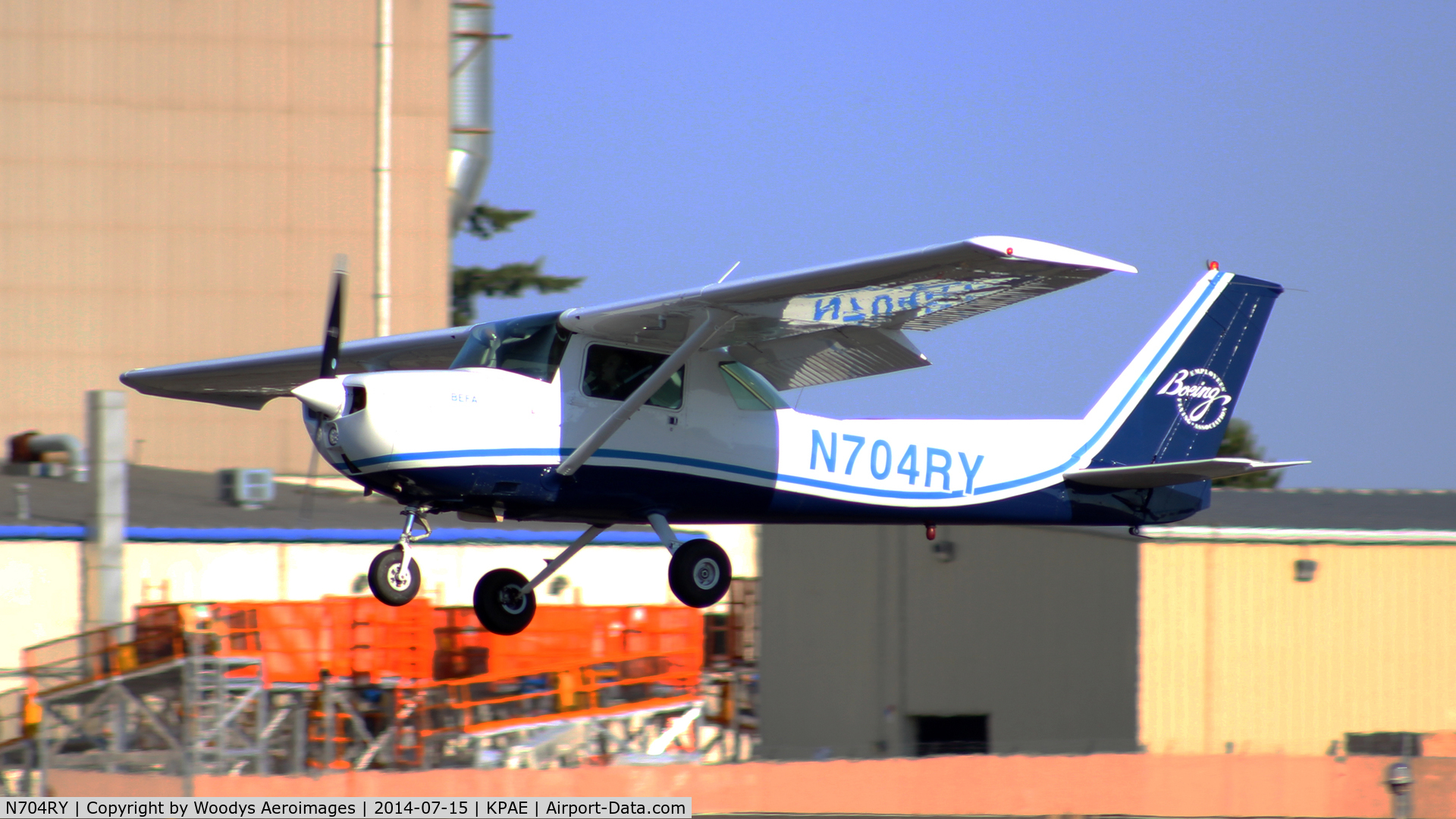 N704RY, 1976 Cessna 150M C/N 15078825, Arriving on 34L at KPAE