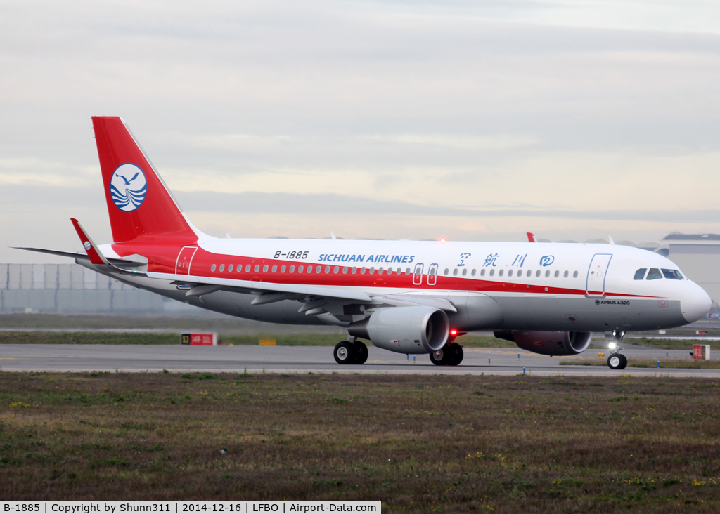 B-1885, 2014 Airbus A320-214 C/N 6386, Delivery day...