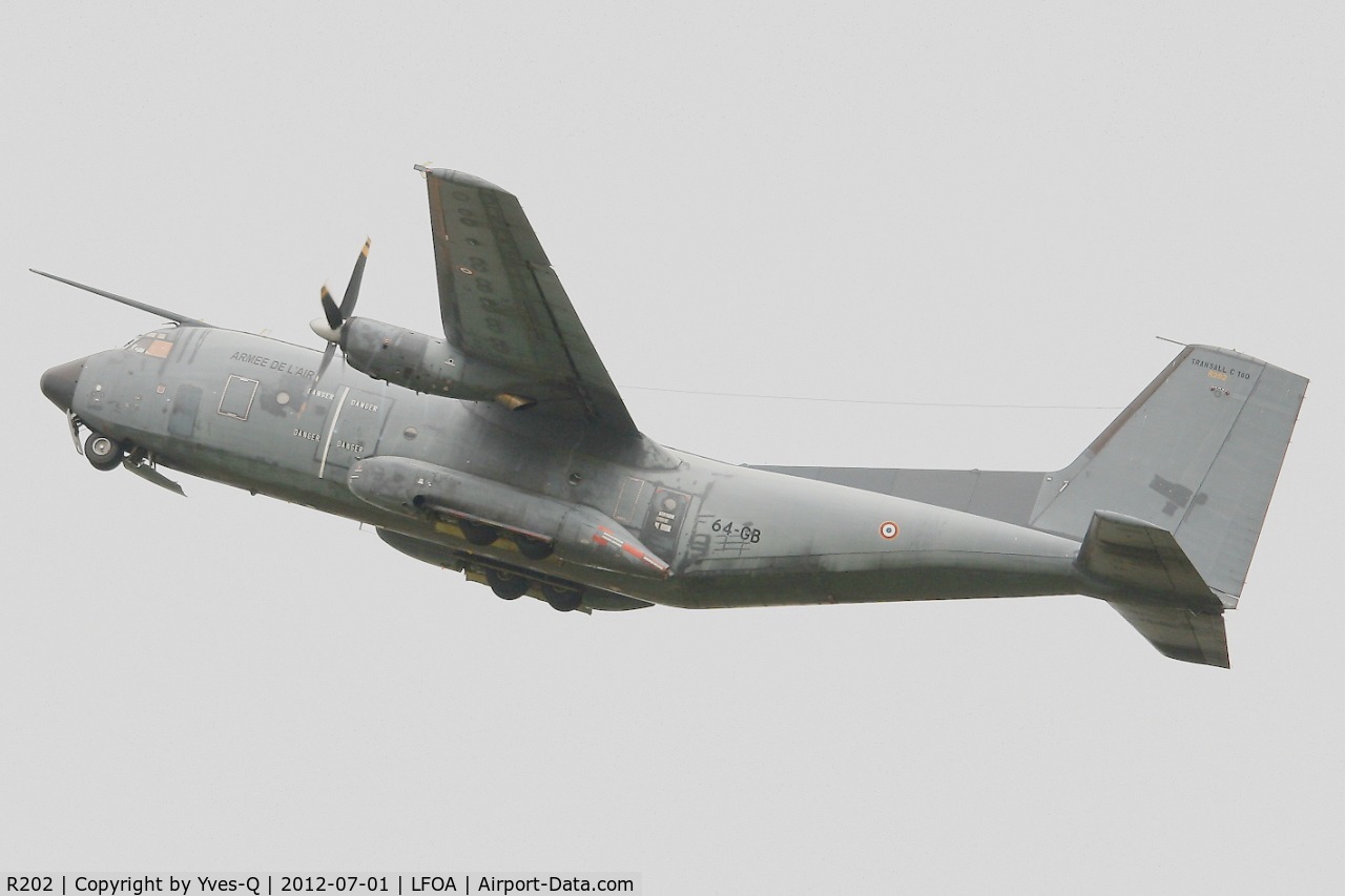 R202, Transall C-160R C/N 202, French Air Force Transall C-160R, Take off Rwy 24, Avord Air Base 702 (LFOA) Open day 2012