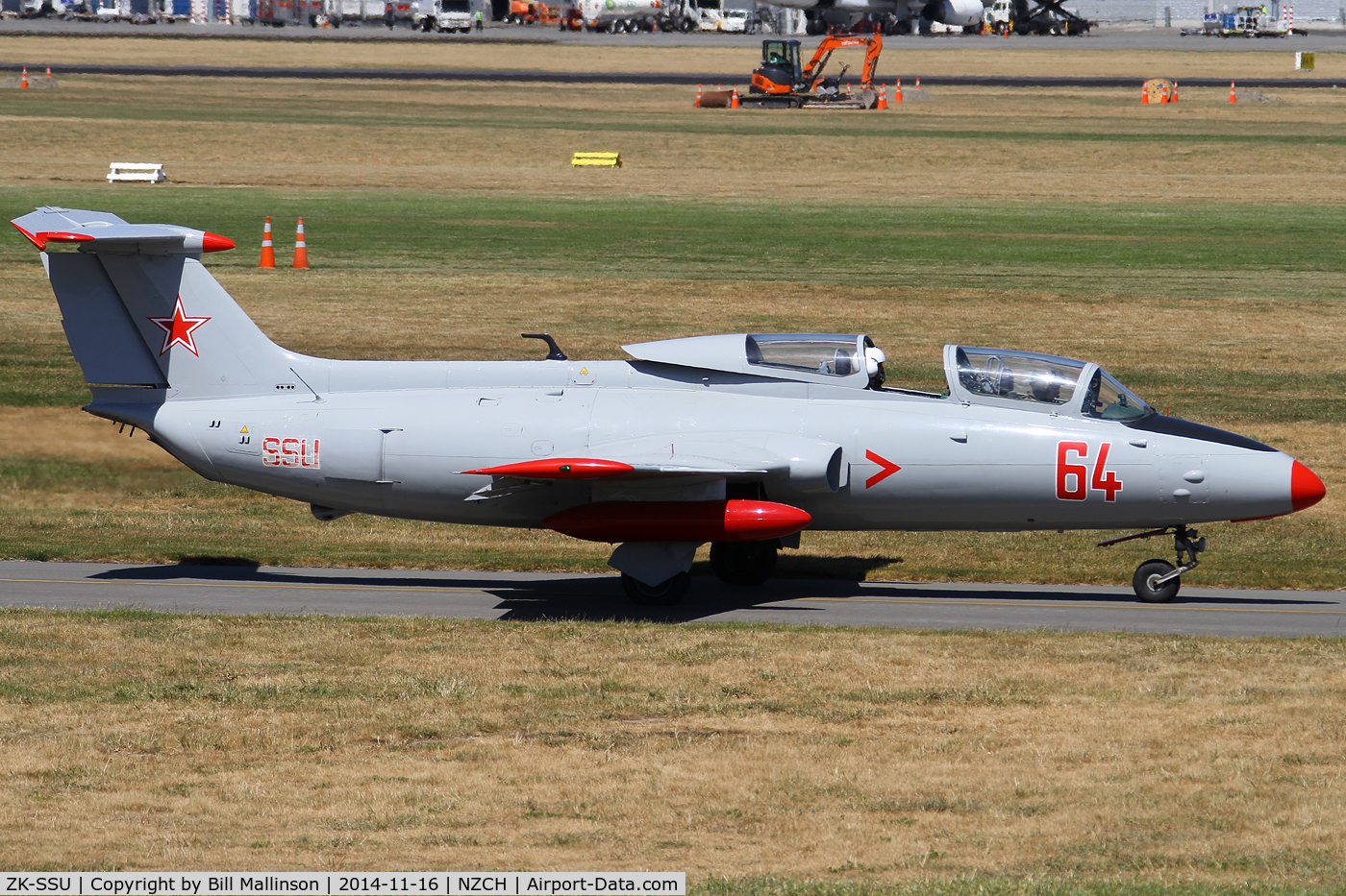 ZK-SSU, Aero L-29 Delfin C/N 395100, taxiing to 02