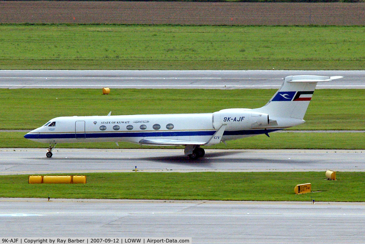 9K-AJF, 1999 Gulfstream Aerospace G-V Gulfstream V C/N 573, Gulfstream G5 [573] (Kuwait Airways) Vienna-Schwechat~OE 12/09/2007