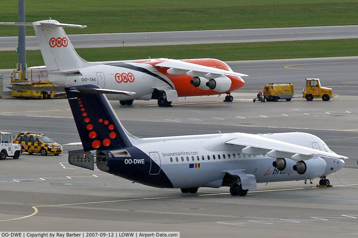 OO-DWE, 1998 British Aerospace Avro 146-RJ100 C/N E3327, BAe 146-RJ100 [E3327] (Brussels Airlines) Vienna-Schwechat~OE 12/09/2007