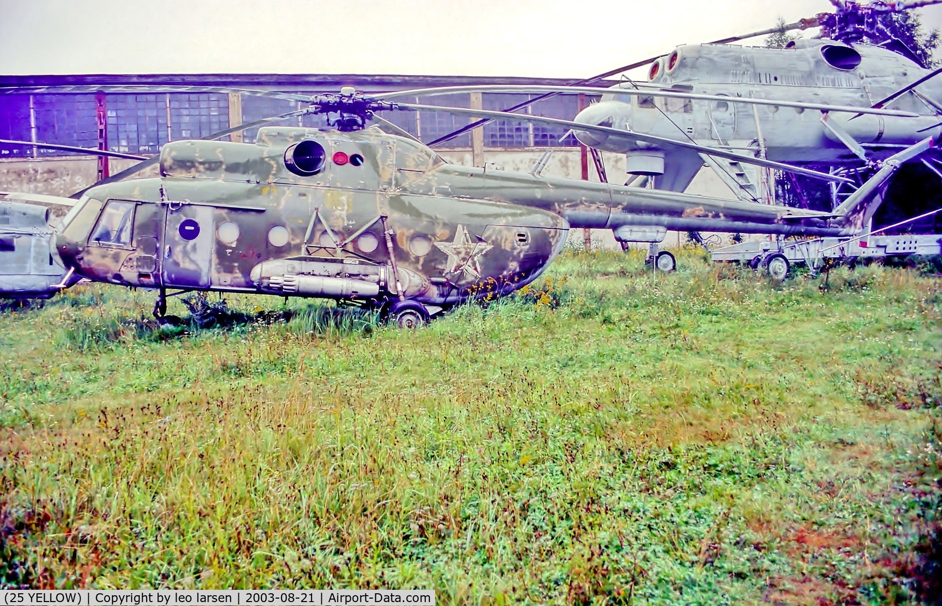 (25 YELLOW), 1974 Mil Mi-8T C/N 9743470, Monino Moscow 21.8.03 former tactical code 61 yellow visible under paint