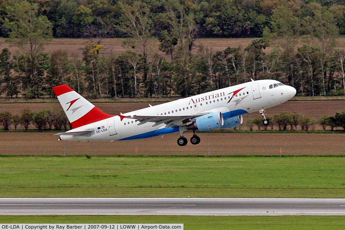 OE-LDA, 2004 Airbus A319-112 C/N 2131, Airbus A319-112 [2131] (Austrian Airlines) Vienna-Schwechat~OE 12/09/2007