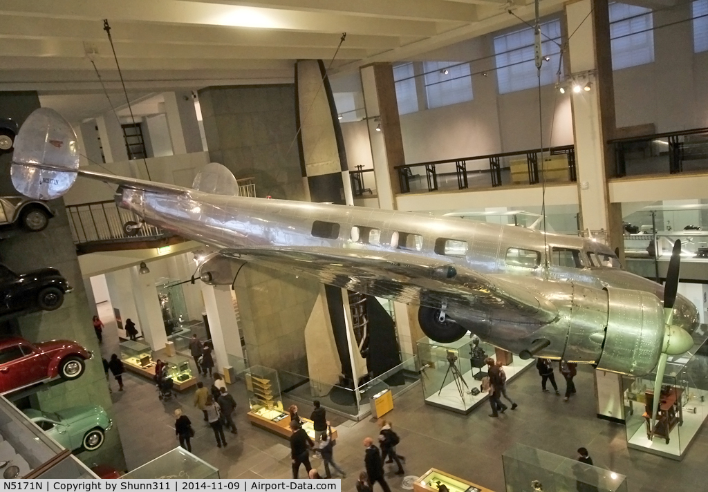 N5171N, Lockheed Electra 10-A C/N 1037, Preserved inside London Science Museum