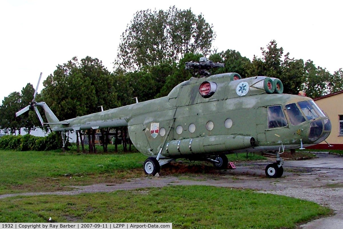 1932, Mil Mi-8T Hip C/N 1932, Mil Mi-8T Hip [1932] (Slovak Air Force) Piestany~OM 11/09/2007