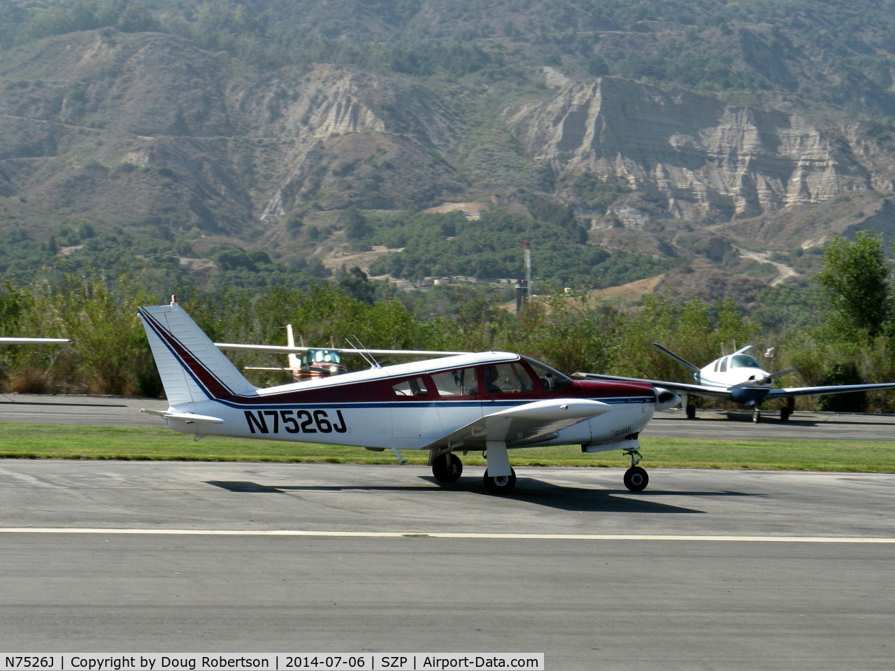 N7526J, 1968 Piper PA-28R-180 Cherokee Arrow C/N 28R-30897, 1968 Piper PA-28R-180 ARROW, Lycoming IO-360-B1E 180 Hp, landing roll Rwy 22