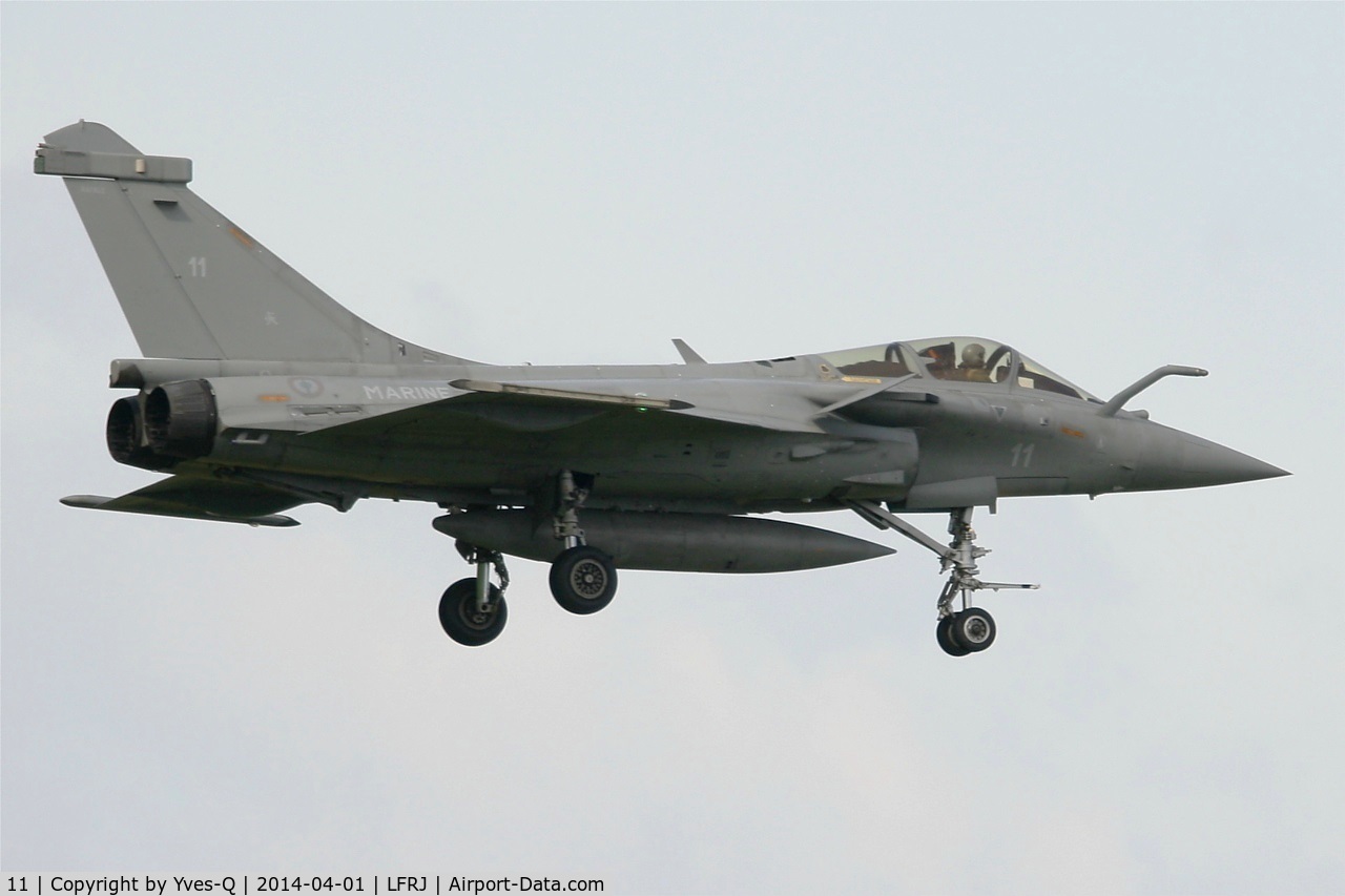 11, Dassault Rafale M C/N 11, French Naval Aviation Dassault Rafale M, Short Approach Rwy 08, Landivisiau Naval Air Base (LFRJ)