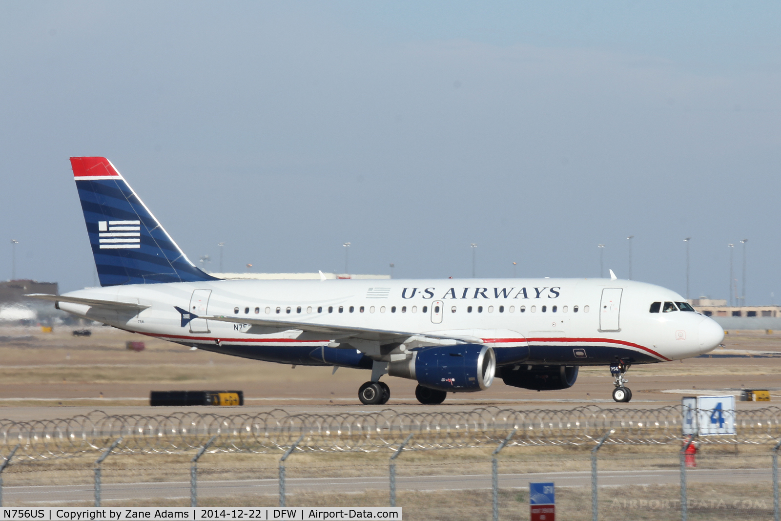 N756US, 2000 Airbus A319-112 C/N 1340, At DFW Airport