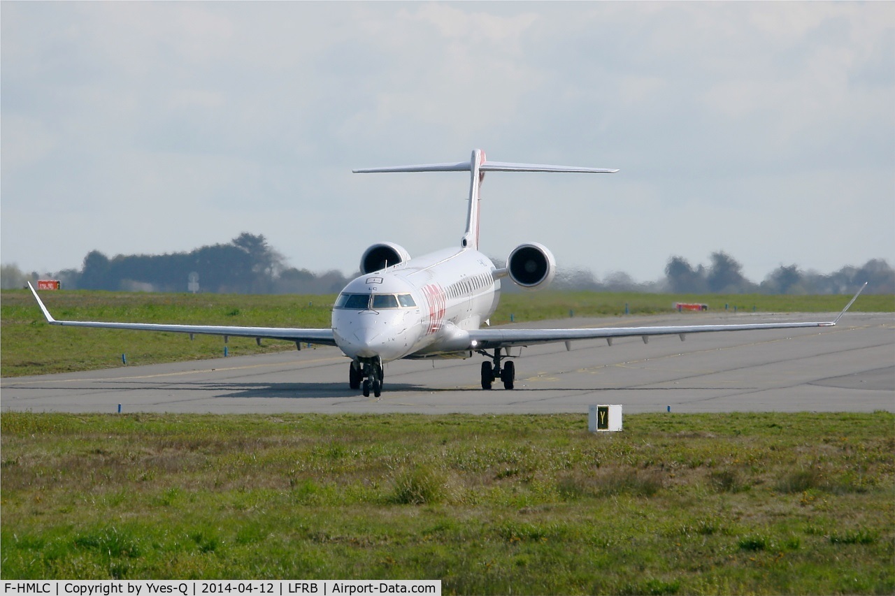 F-HMLC, 2010 Bombardier CRJ-1000EL NG (CL-600-2E25) C/N 19006, Bombardier CRJ-1000, Taxiing to boarding area, Brest-Bretagne Airport (LFRB-BES)