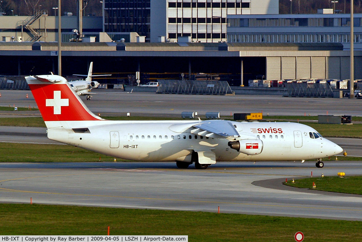 HB-IXT, 1995 British Aerospace Avro 146-RJ100 C/N E3259, BAe 146RJ-100 [E3259] (Swiss European Air Lines) Zurich~HB 05/04/2009
