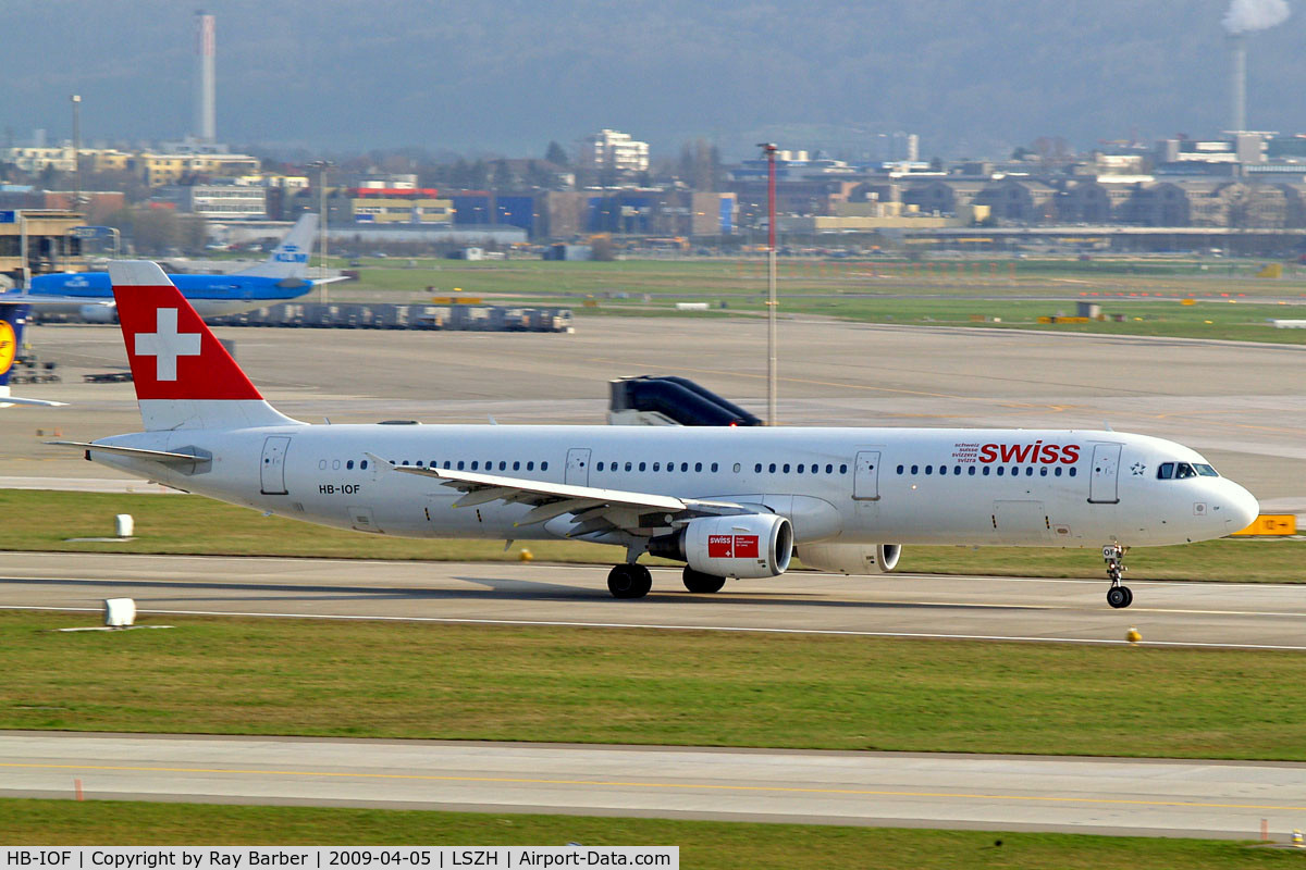 HB-IOF, 1995 Airbus A321-111 C/N 541, Airbus A321-111 [0541] (Swiss International Air Lines) Zurich~HB 05/04/2009