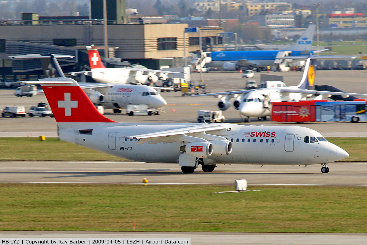 HB-IYZ, 1998 British Aerospace Avro 146-RJ100 C/N E3338, BAe 146-RJ100 [E3338] (Swiss European Air Lines) Zurich~HB 05/04/2009
