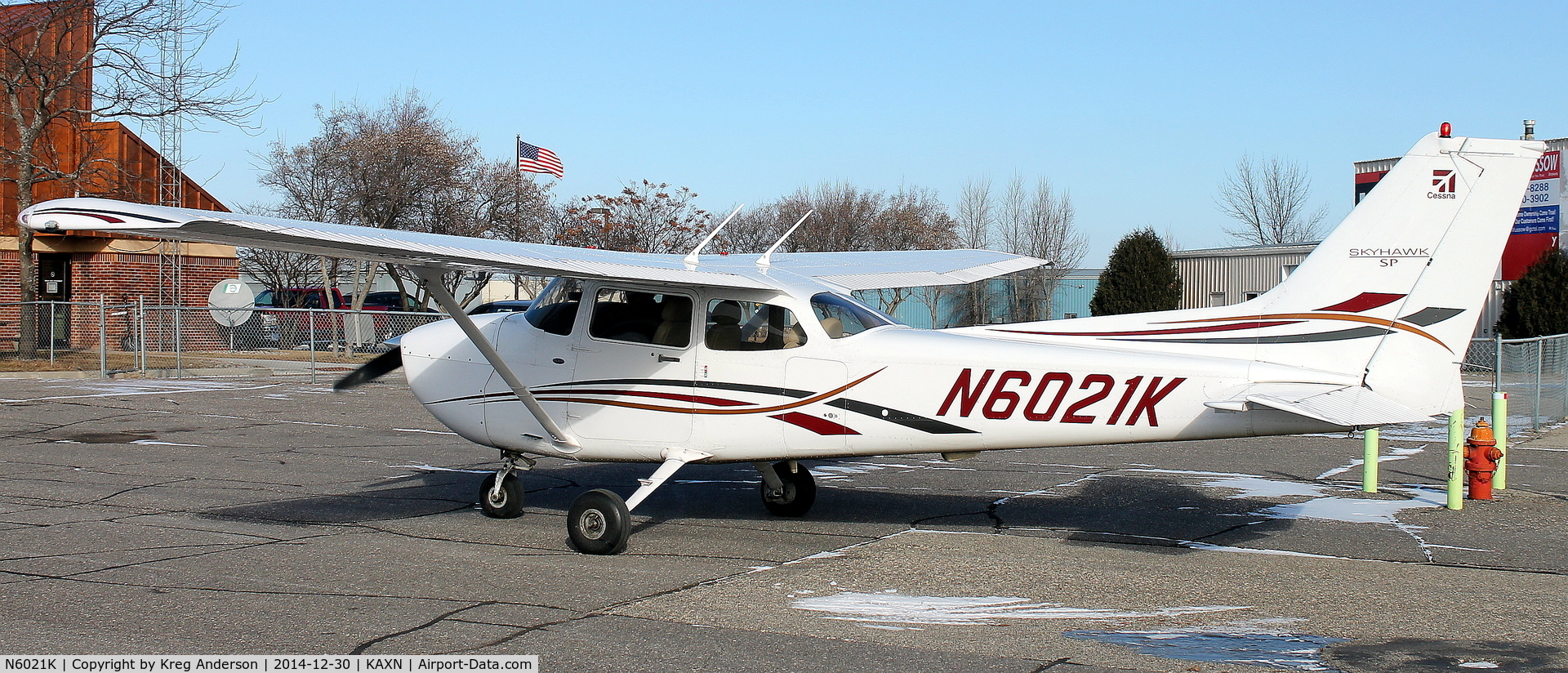 N6021K, 2006 Cessna 172S C/N 172S10181, Cessna 172S Skyhawk on the ramp.