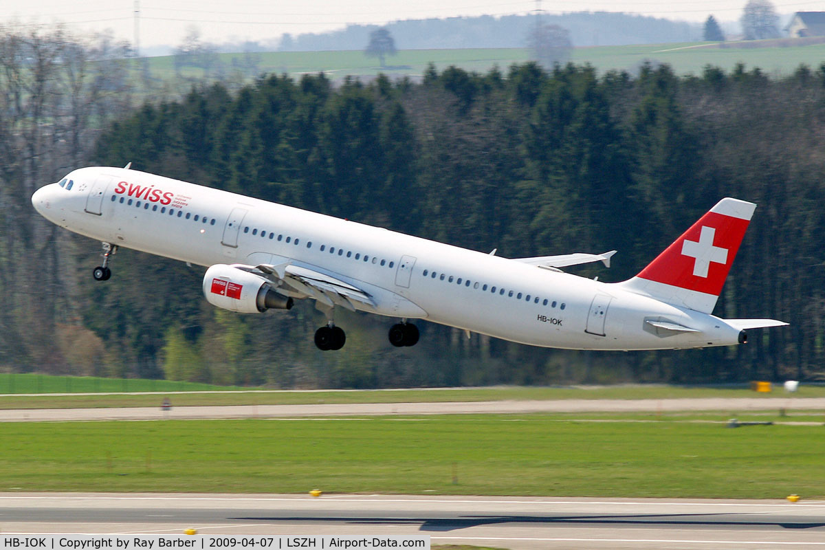 HB-IOK, 1999 Airbus A321-111 C/N 987, Airbus A321-111 [0987] (Swiss international Air Lines) Zurich~HB 07/04/2009