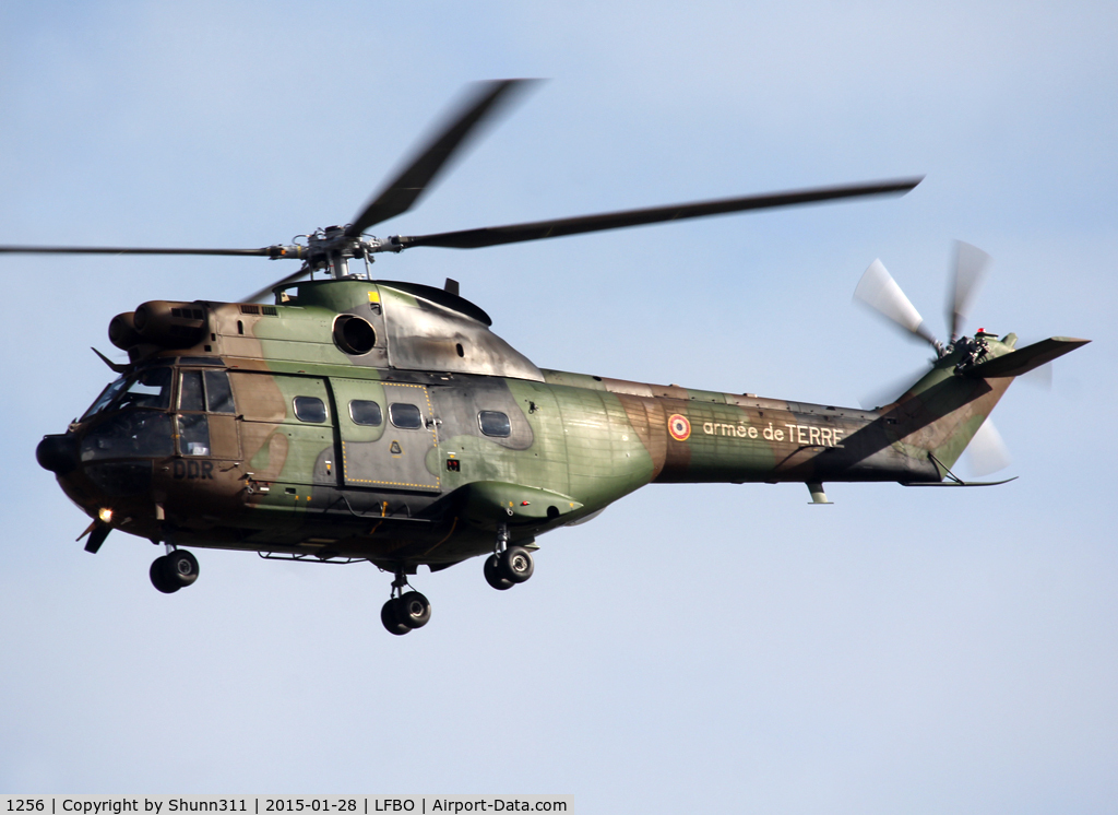 1256, Aérospatiale SA-330B Puma C/N 1256, Passing above rwy 32L for exercices