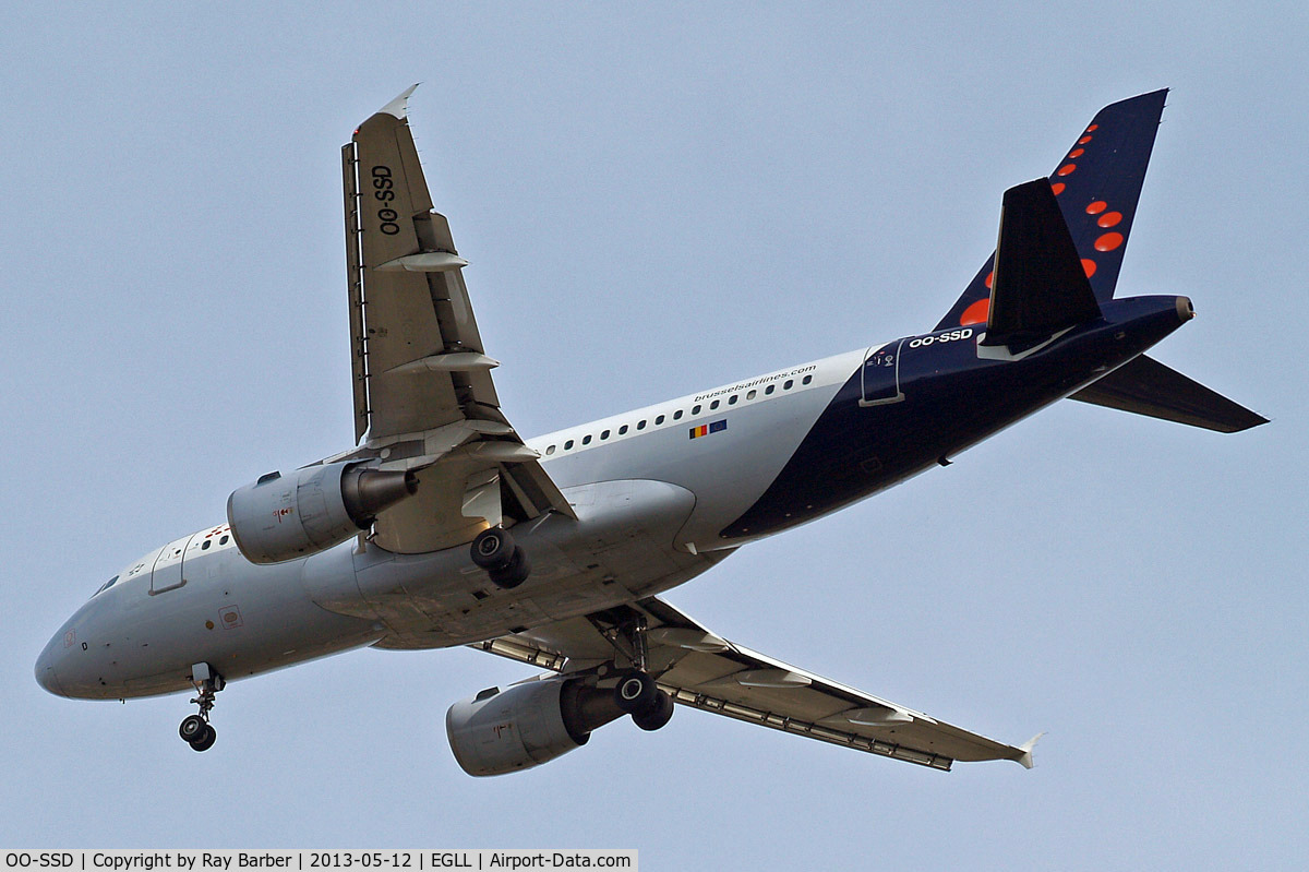 OO-SSD, 1999 Airbus A319-112 C/N 1102, Airbus A319-112 [1102] (Brussels Airlines) Home~G 12/05/2013. On approach 27R.