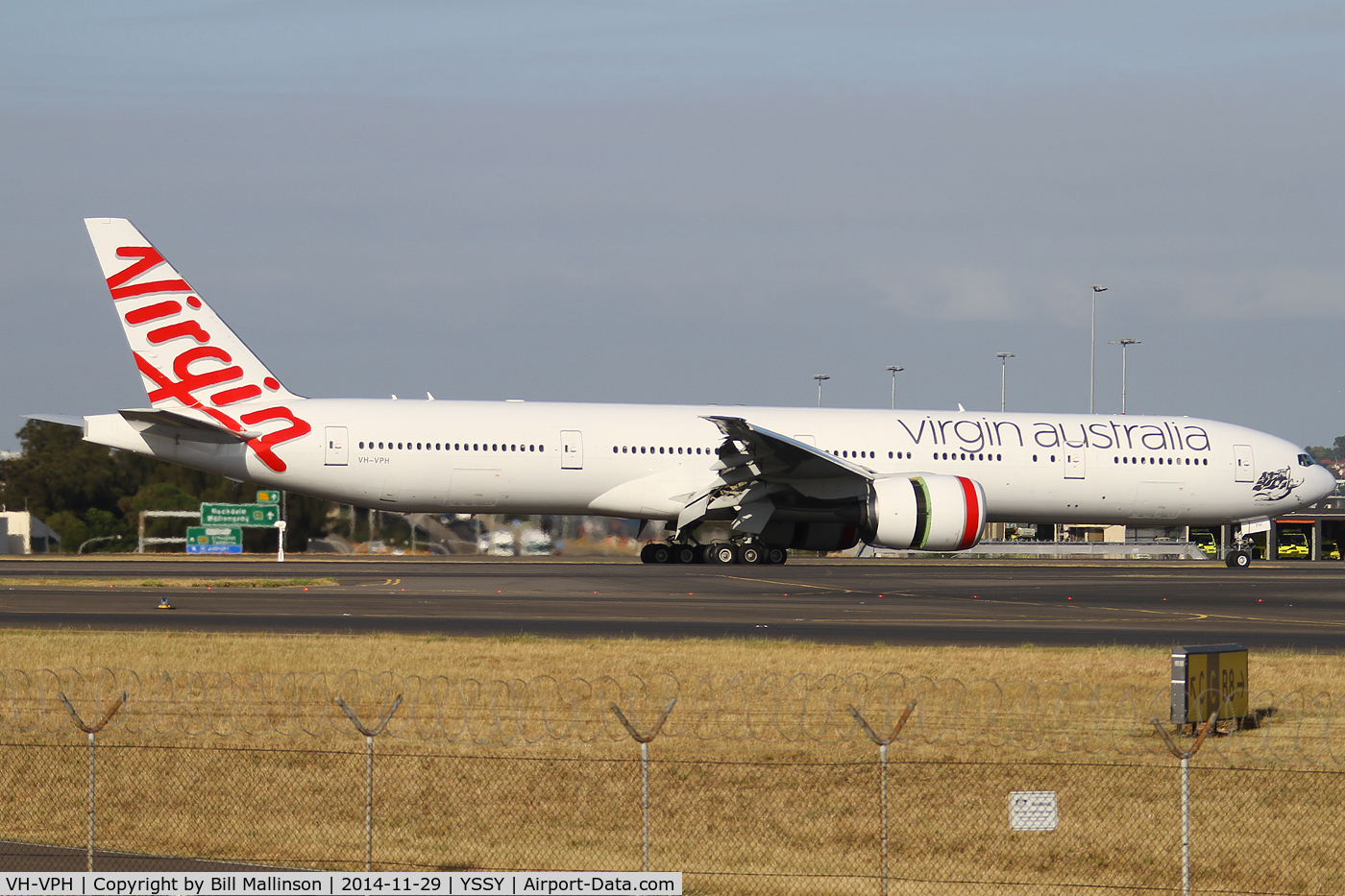 VH-VPH, 2010 Boeing 777-3ZG/ER C/N 37943, taxiing from 34L