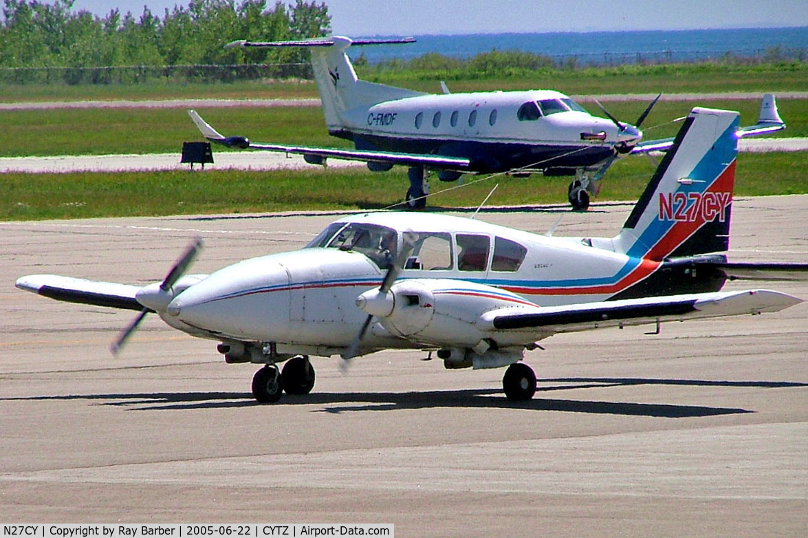 N27CY, 1976 Piper PA-23-250 Aztec F C/N 27-7654118, Piper PA-23-250 Aztec F [27-7654118] Toronto-City Centre Airport~C 22/06/2005