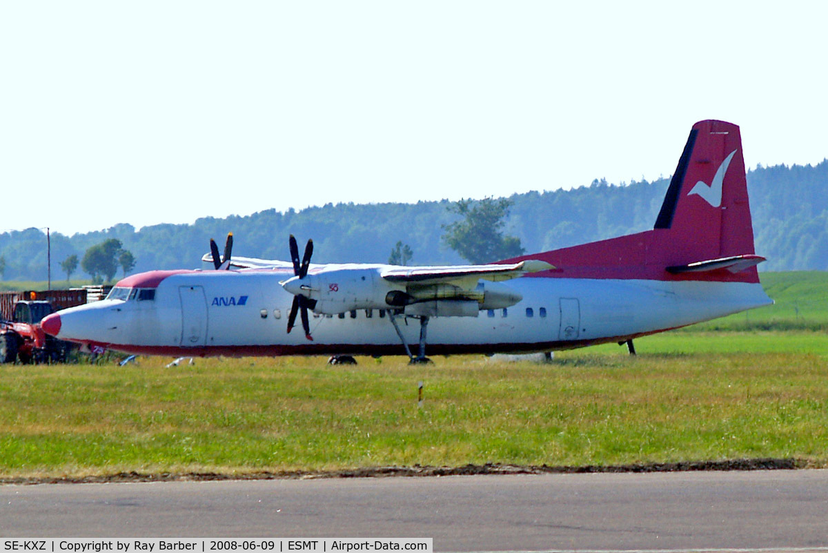 SE-KXZ, 1990 Fokker 50 C/N 20196, Fokker F-50 [20196] Halmstad~SE 09/06/2008 Unmarked apart from 75 on nose wheel door of former id of JA8875 of ANA. Awaiting delivery to Fokker as PH-LMS.