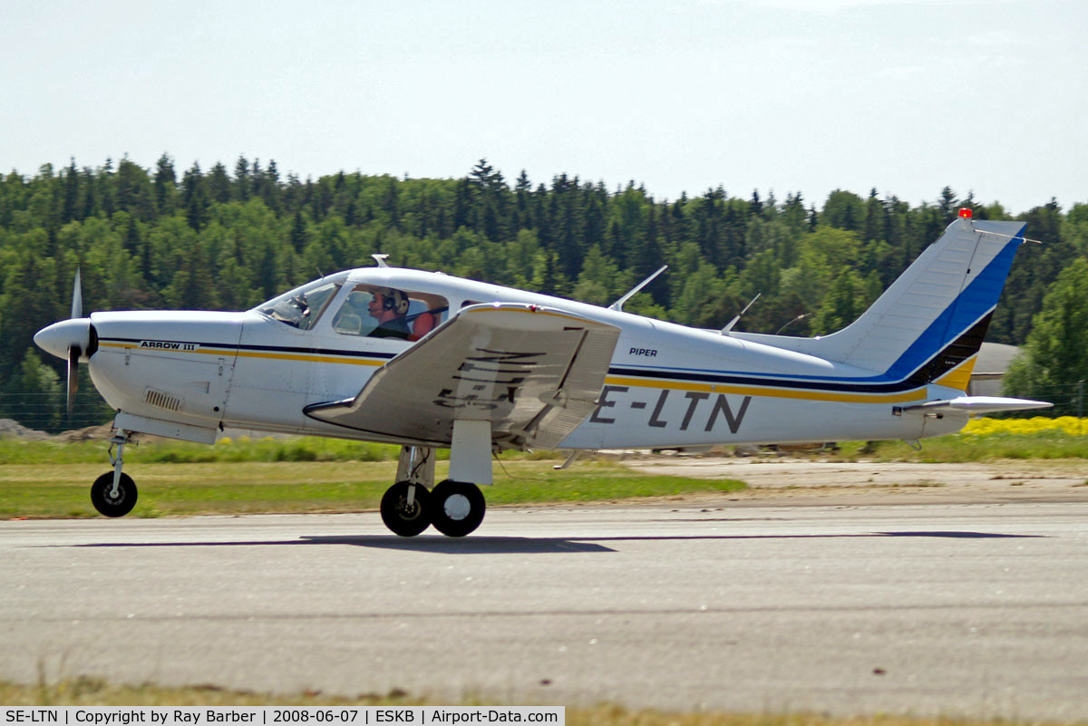 SE-LTN, Piper PA-28R-201 Cherokee Arrow III C/N 28R-7837229, Piper PA-28R-201 Arrow III [28R-7837229] Stockholm-Barkarby~SE 07/06/2008
