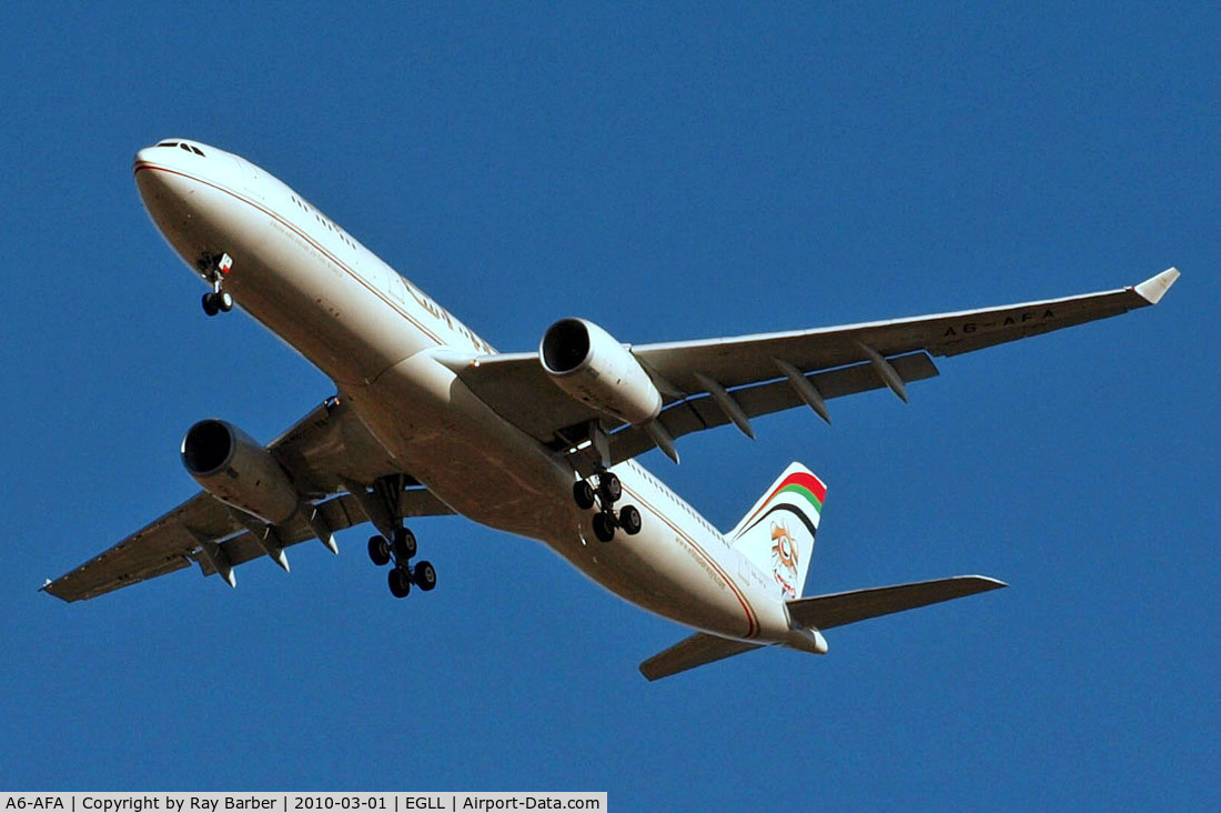 A6-AFA, 2009 Airbus A330-343X C/N 1071, Airbus A330-343X [1071] (Etihad Airways) Home~G 01/03/2010. On approach 27R.