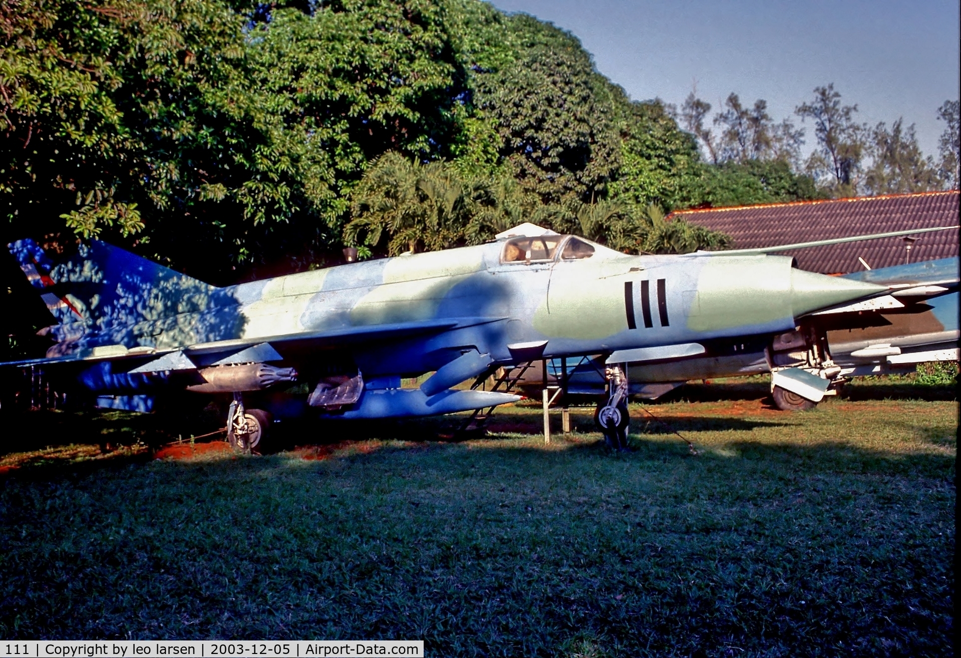 111, Mikoyan-Gurevich MiG-21MF C/N 031017, Museo del Aire Havana 5.12.03