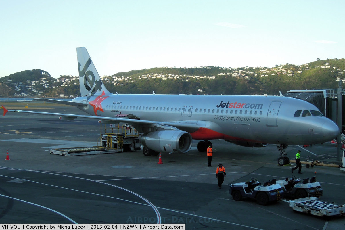 VH-VQU, 2005 Airbus A320-232 C/N 2455, At Wellington