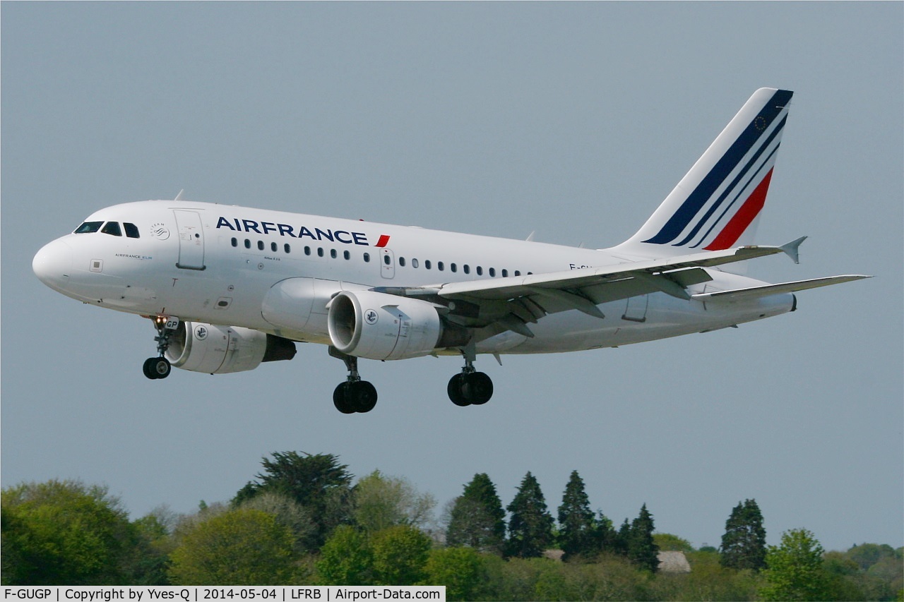 F-GUGP, 2006 Airbus A318-111 C/N 2967, Airbus A318-111, On final rwy 25L, Brest-Bretagne Airport (LFRB-BES)