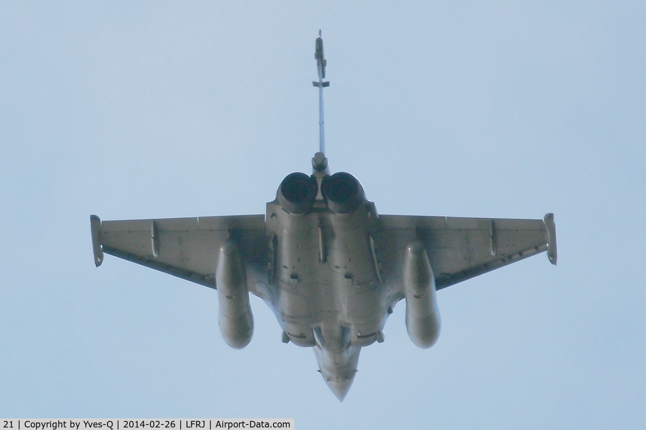 21, Dassault Rafale M C/N 21, Dassault Rafale M, Take off rwy 26, Landivisiau Naval Air Base (LFRJ)