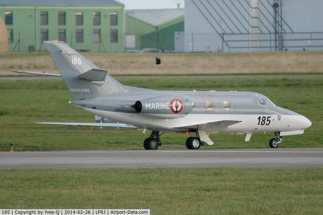 185, Dassault Falcon 10MER C/N 185, Dassault Falcon 10 MER, Taxiing after landing Rwy 26, Landivisiau Naval Air Base (LFRJ)